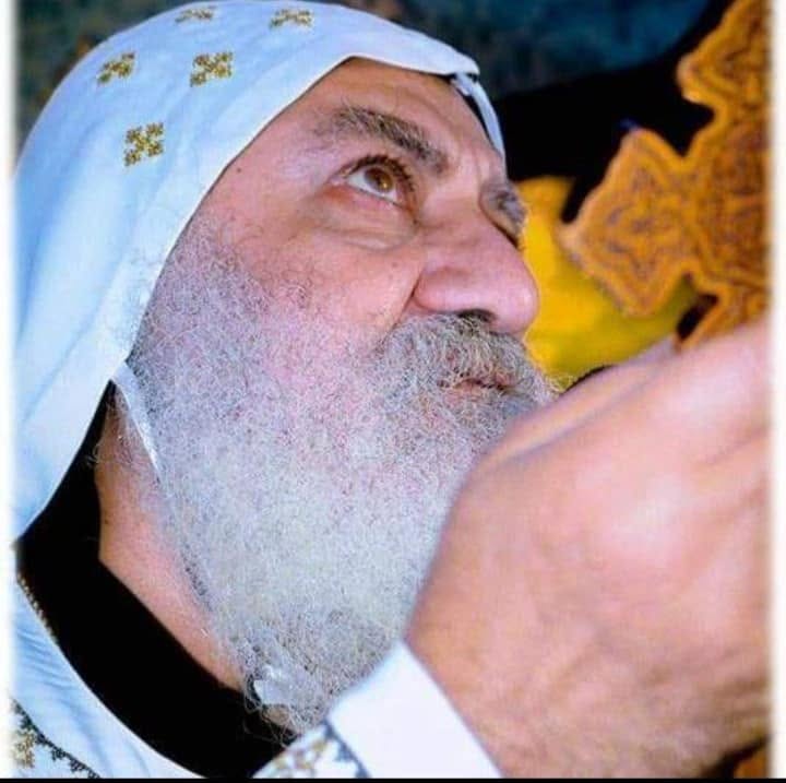 لقطة قريبة أثناء الصلاة
