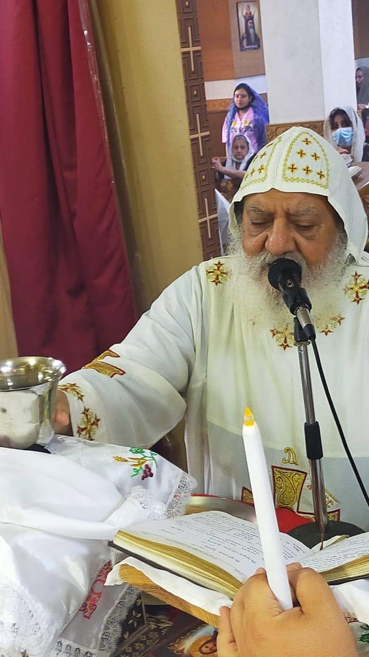 خلال القراءة والخدمة