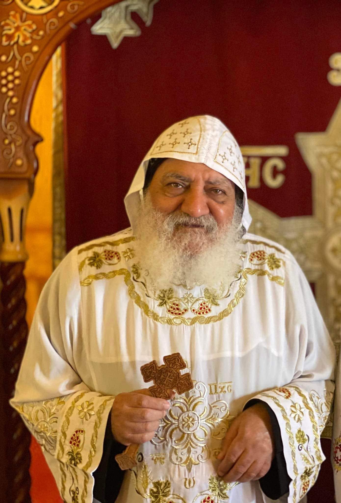 بزي الخدمة الأبيض